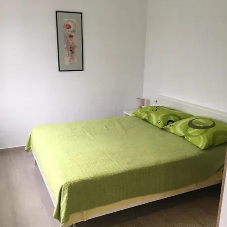 Kreso Apartment *